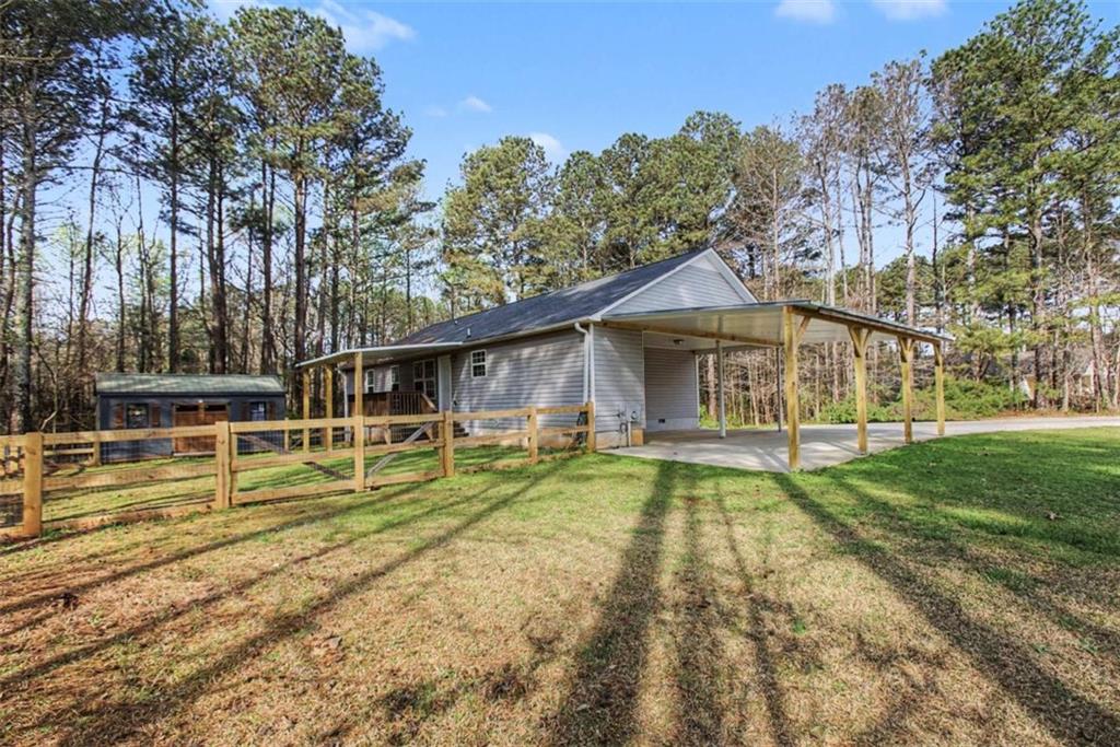 228 Emerald Circle Colbert, GA 30628 - Photo 3 of 42