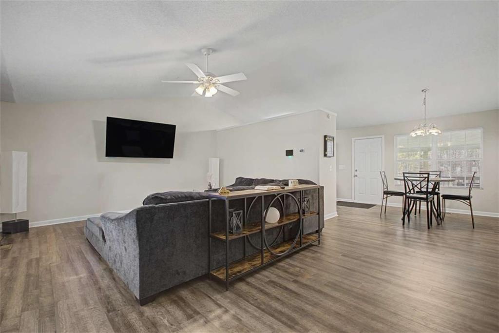 228 Emerald Circle Colbert, GA 30628 - Photo 7 of 42