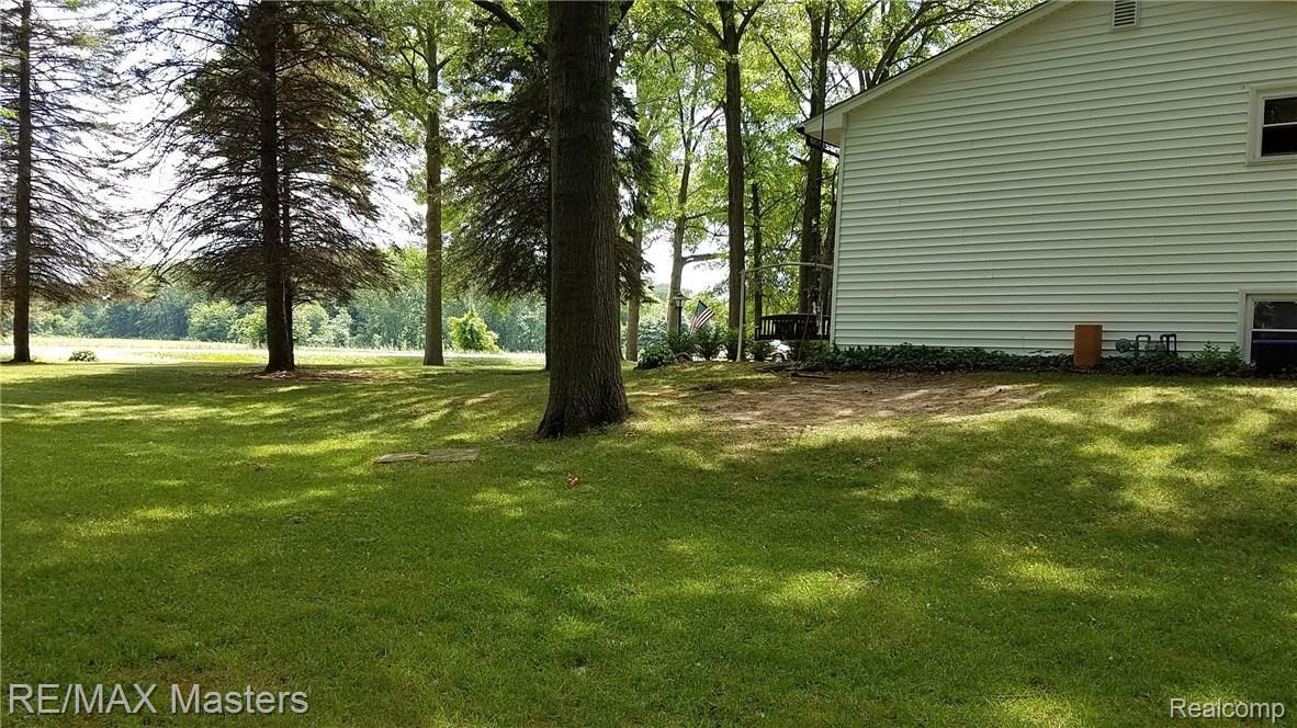 12367 Grafton Road Carleton, MI 48117 - Photo 33 of 40 20160713_130057.jpg