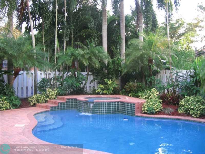 1207 Bayview Circle Weston, FL 33326 - Photo 11 of 15 Pool
