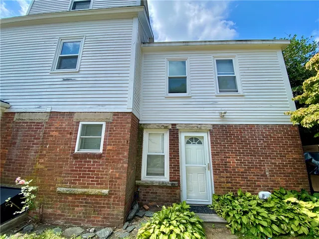 $3,000 | 14 South Baptist Street, Newport, RI 02840