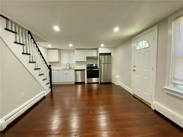 $3,000 | 14 South Baptist Street, Newport, RI 02840