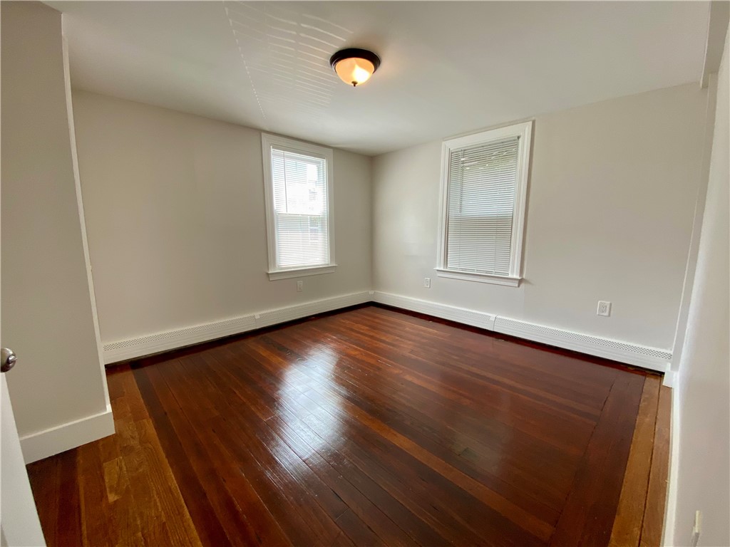 14 South Baptist Street Newport, RI 02840 - Photo 4 of 19