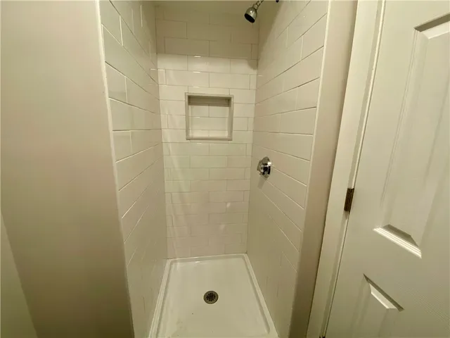 $3,000 | 14 South Baptist Street, Newport, RI 02840