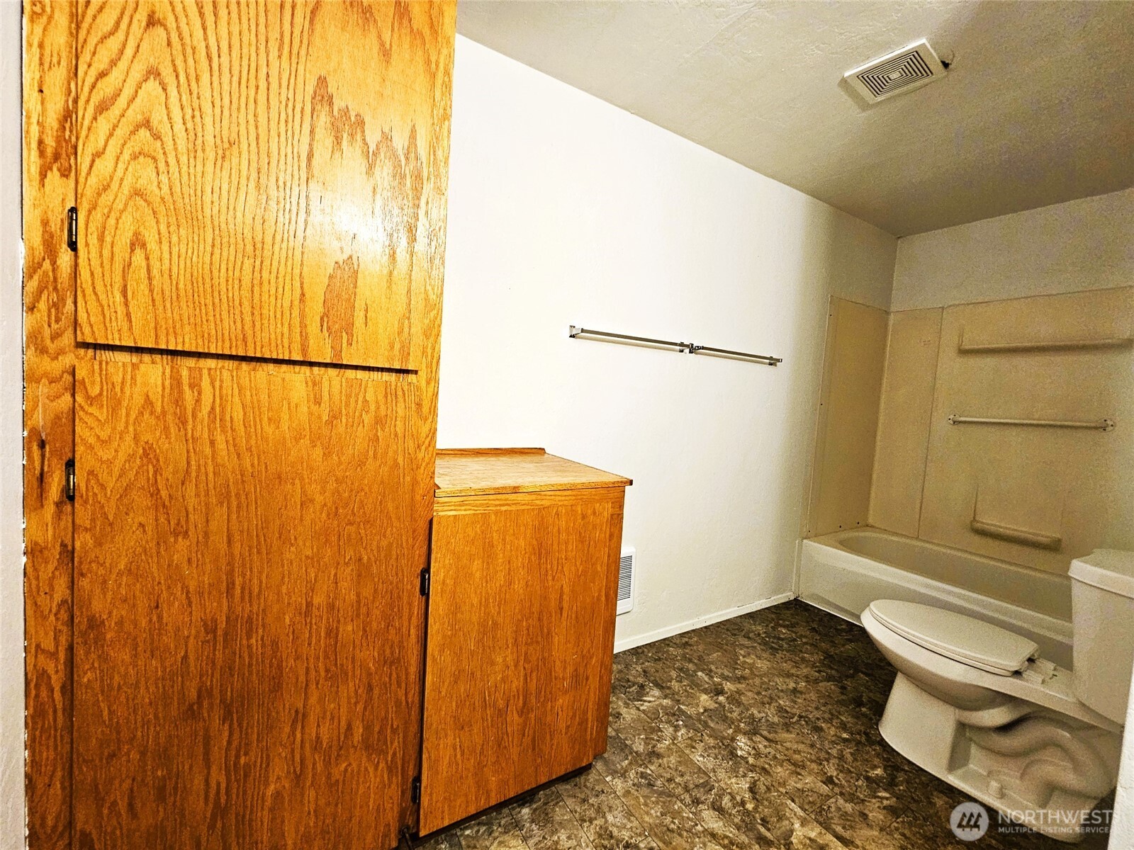 8927 178th Avenue Southwest Rochester, WA 98579 - Photo 21 of 38 a bathroom with a window and a shower