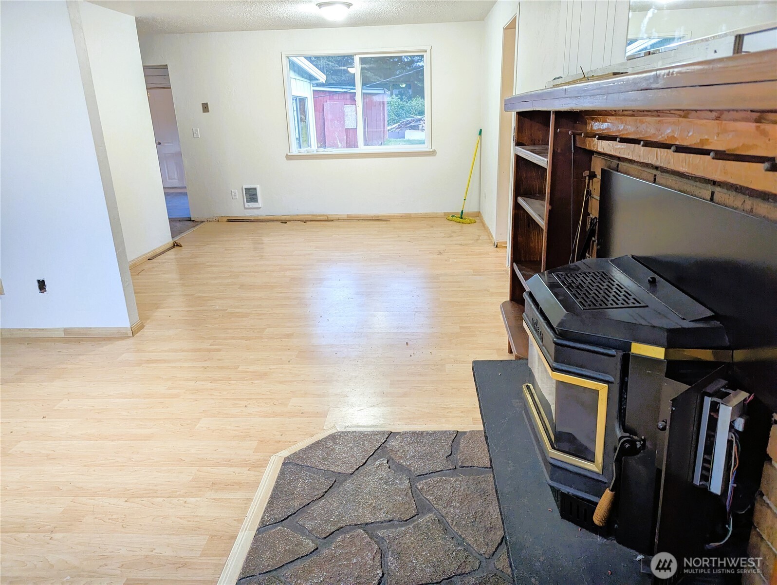 8927 178th Avenue Southwest Rochester, WA 98579 - Photo 27 of 38 a view of a livingroom with furniture