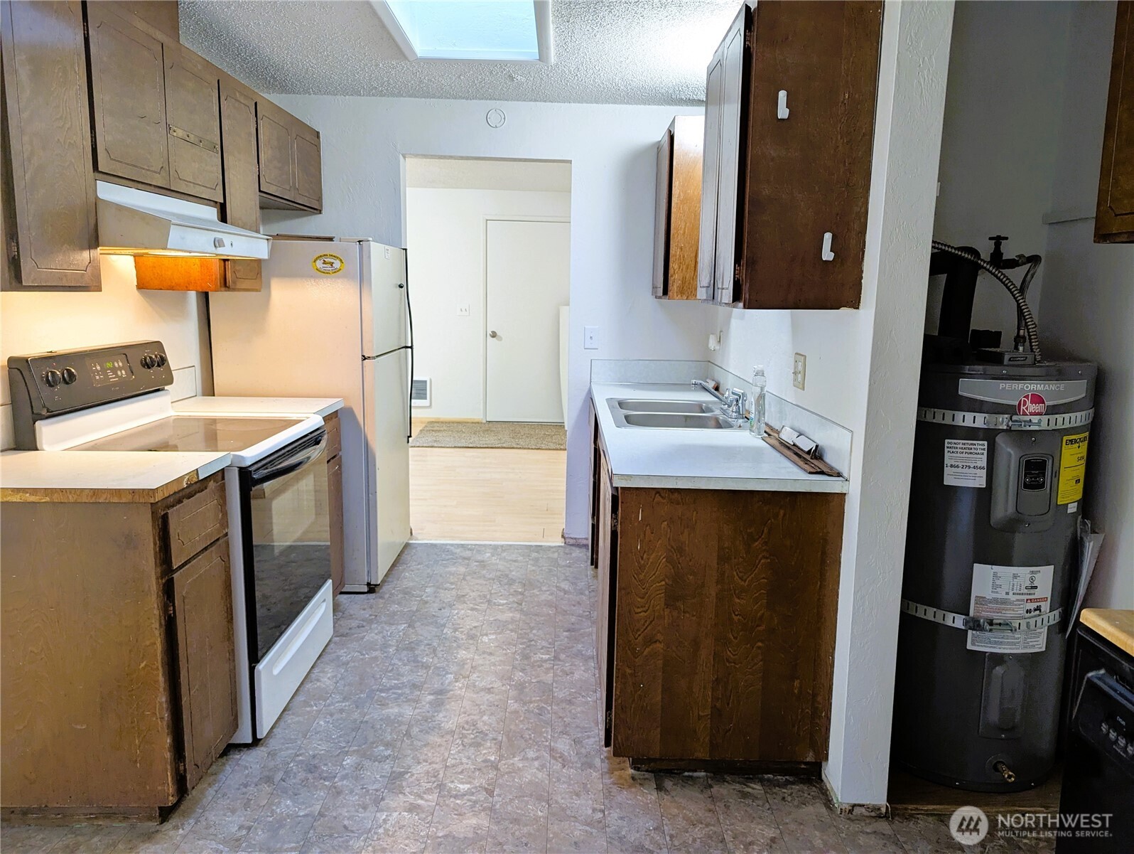 8927 178th Avenue Southwest Rochester, WA 98579 - Photo 29 of 38 a utility room with a sink a washer and dryer