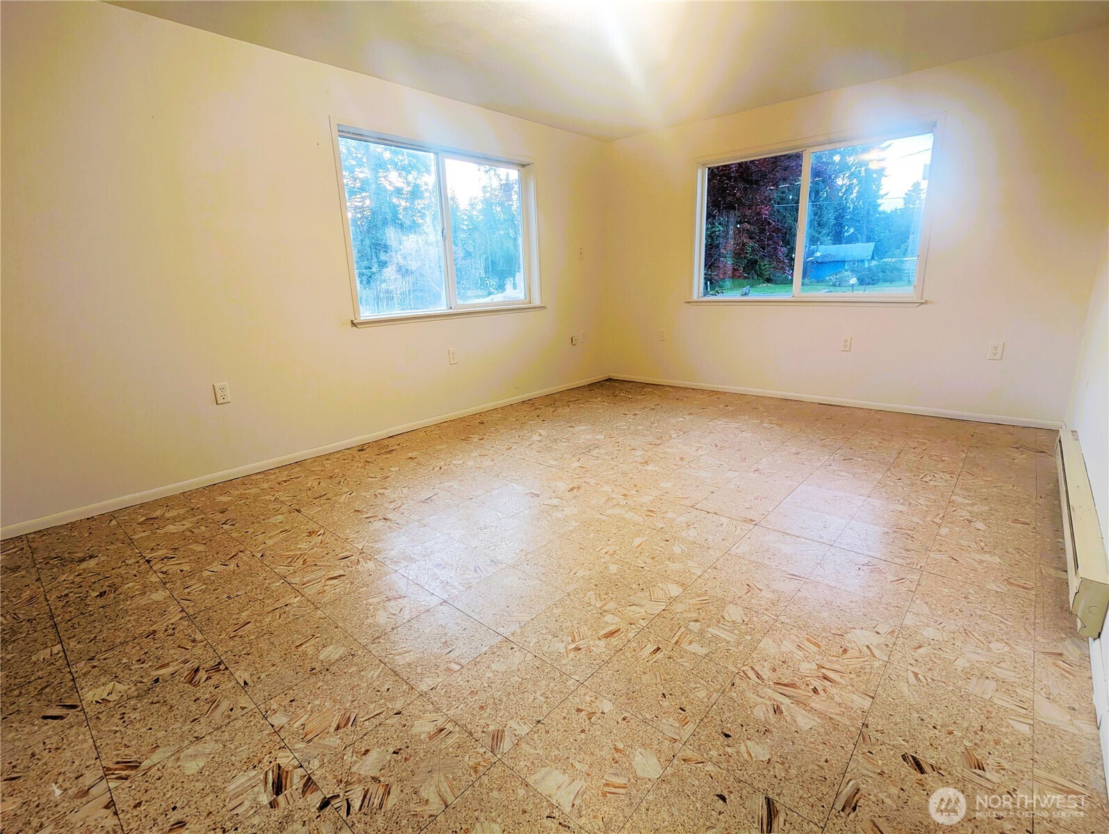 8927 178th Avenue Southwest Rochester, WA 98579 - Photo 10 of 38 en empty room with windows