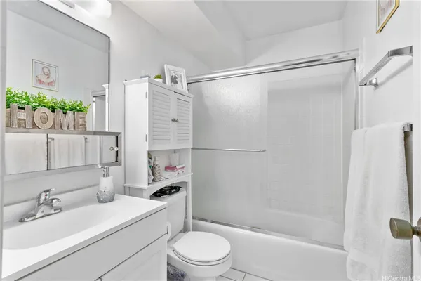 $449,000 | 1015 Ala Napunani Street, Unit 802, Honolulu, HI 96818