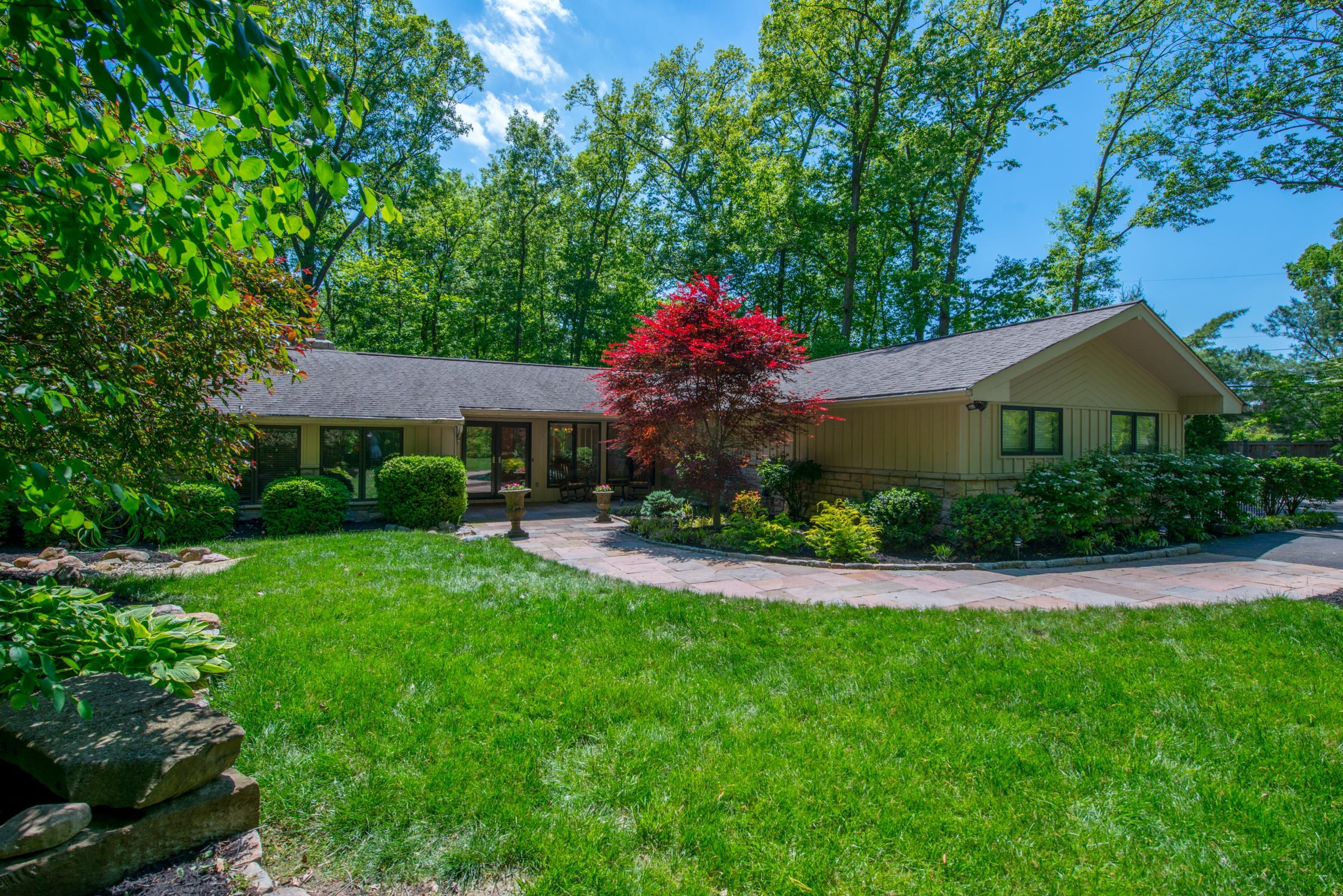 3040 Oakridge Road Columbus, OH 43221 - Photo 3 of 83