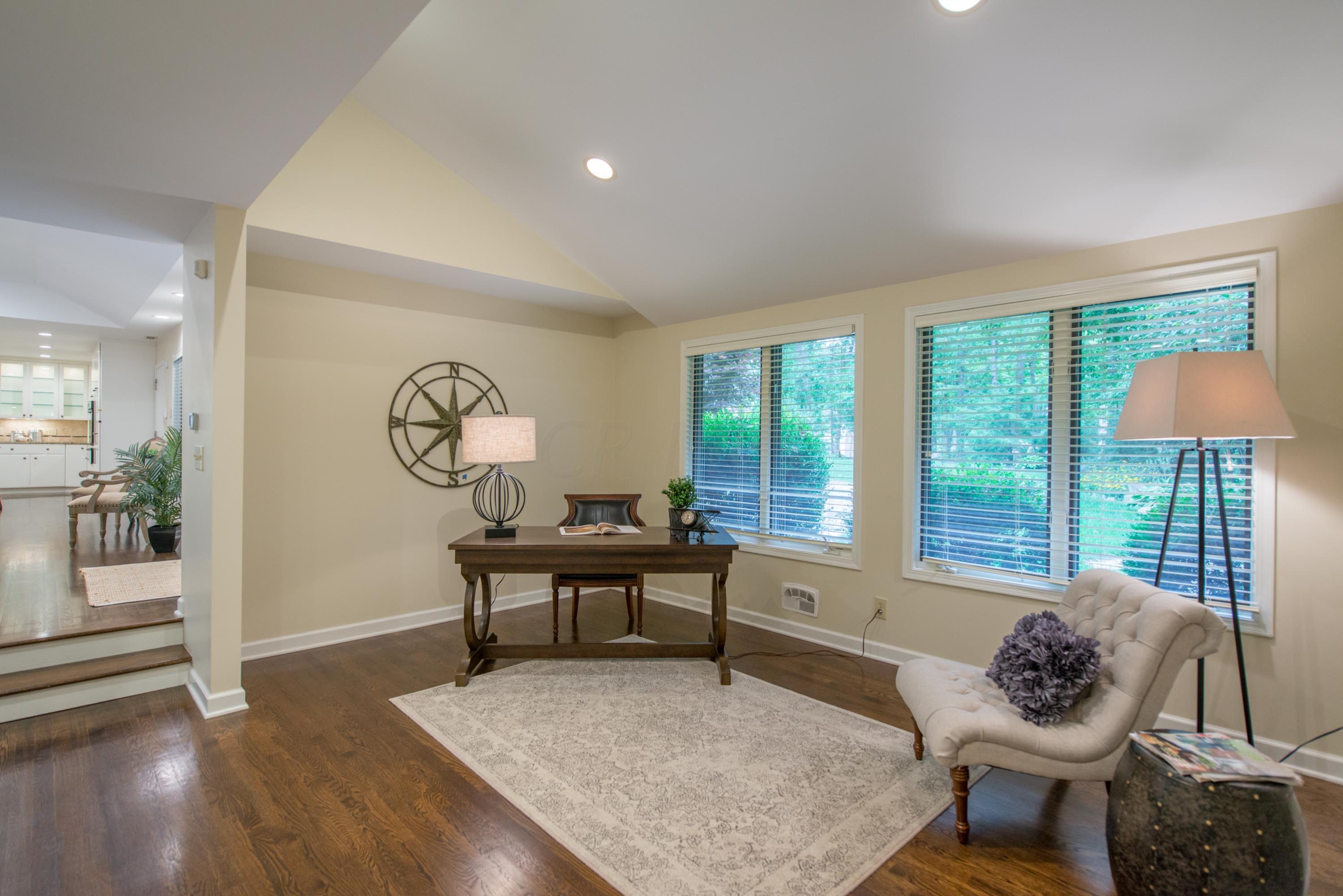 3040 Oakridge Road Columbus, OH 43221 - Photo 33 of 83