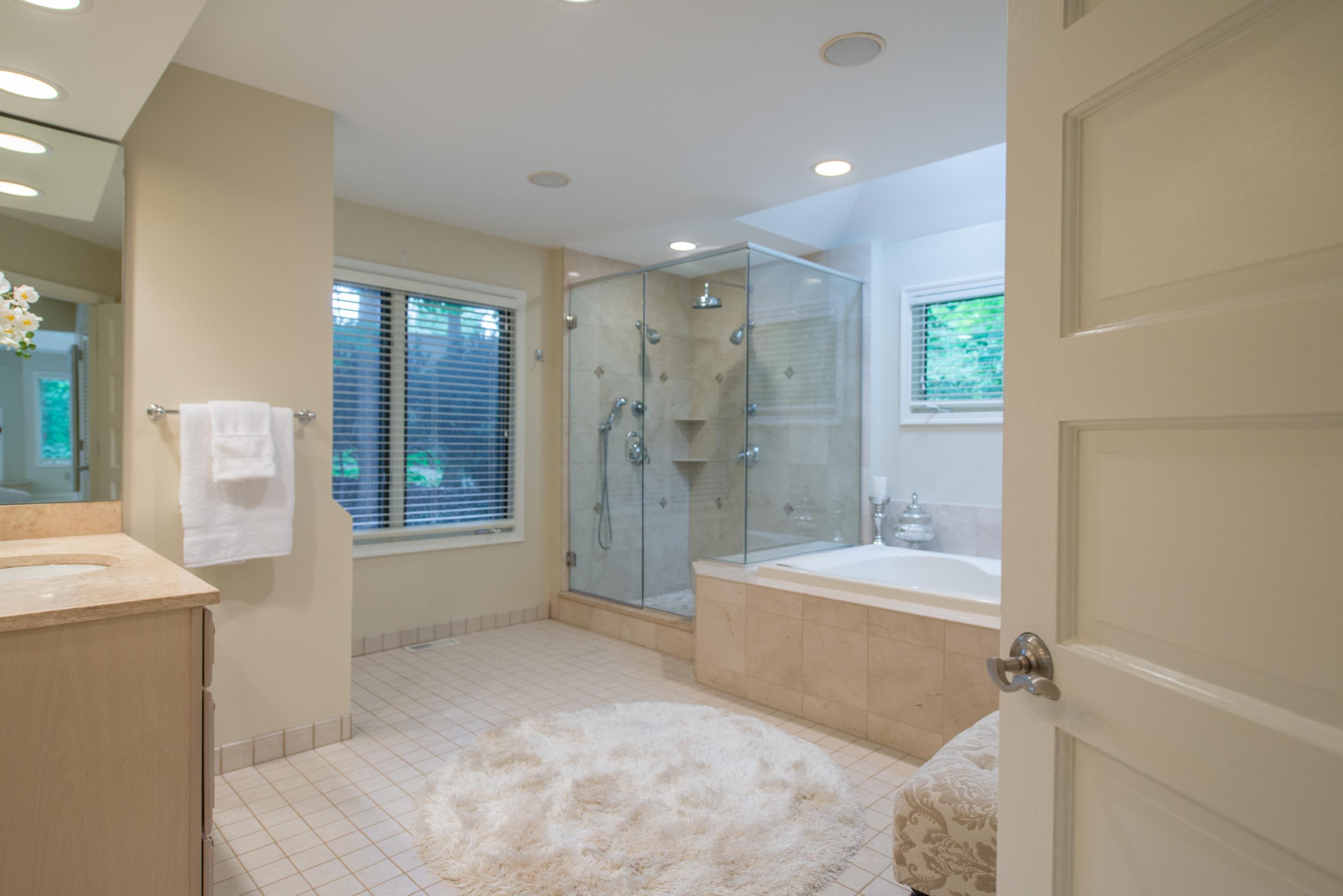 3040 Oakridge Road Columbus, OH 43221 - Photo 42 of 83