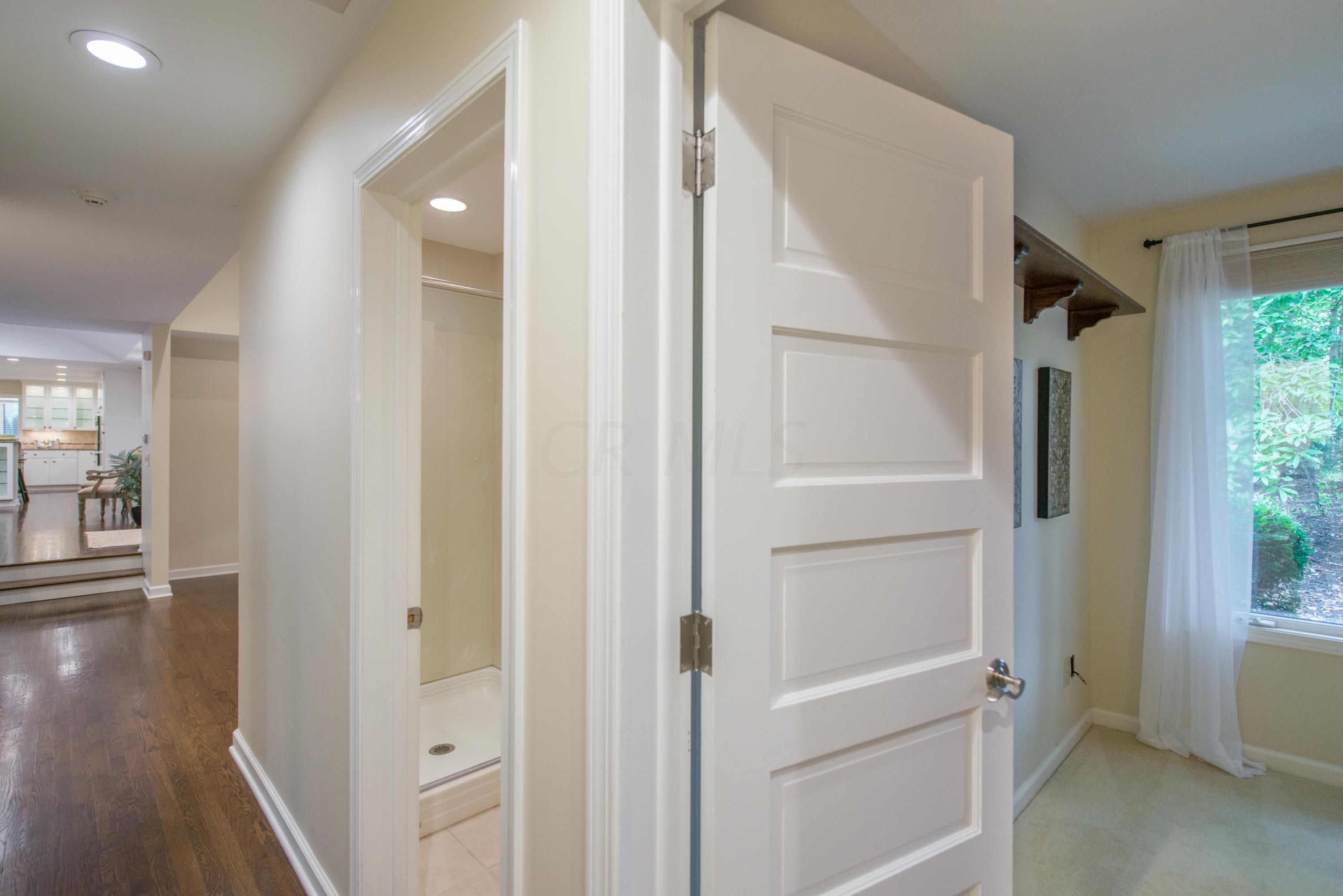 3040 Oakridge Road Columbus, OH 43221 - Photo 47 of 83