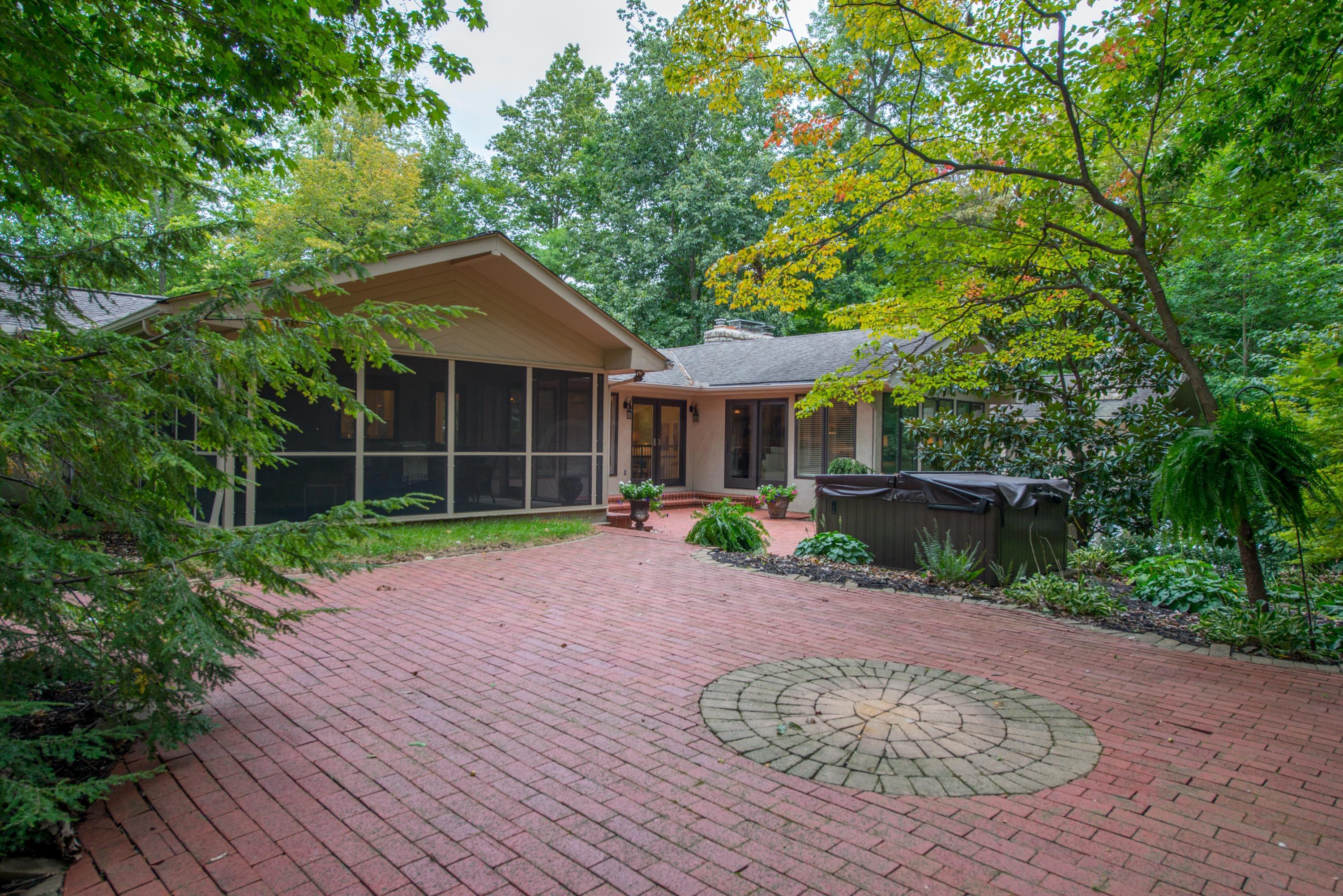 3040 Oakridge Road Columbus, OH 43221 - Photo 68 of 83