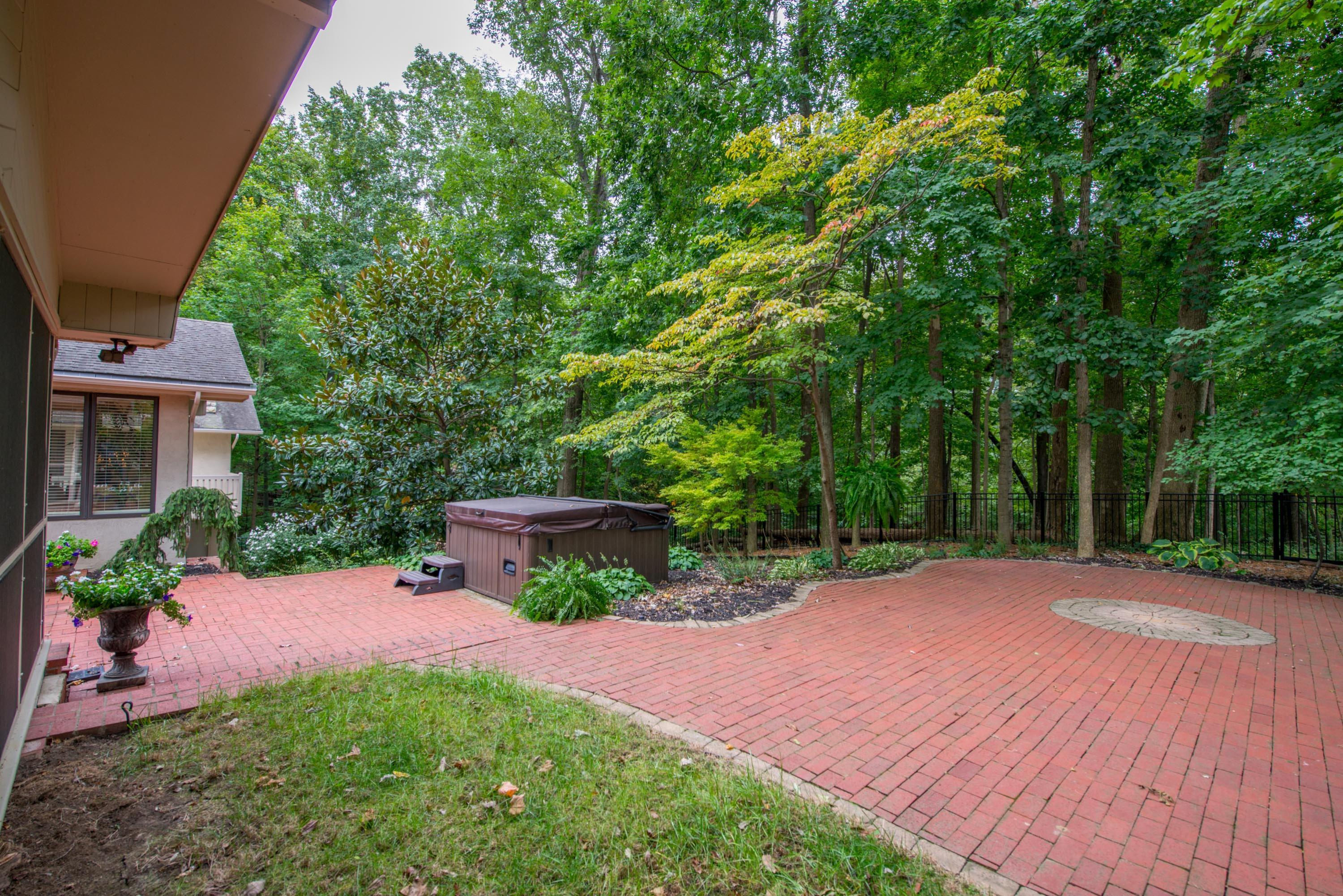 3040 Oakridge Road Columbus, OH 43221 - Photo 69 of 83
