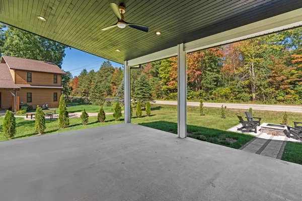 $640,000 | 383 Oakbrook Drive, Wisconsin Dells, WI 53965