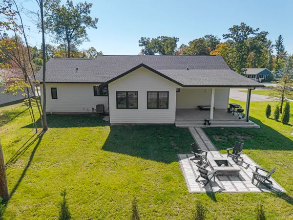 $640,000 | 383 Oakbrook Drive, Wisconsin Dells, WI 53965