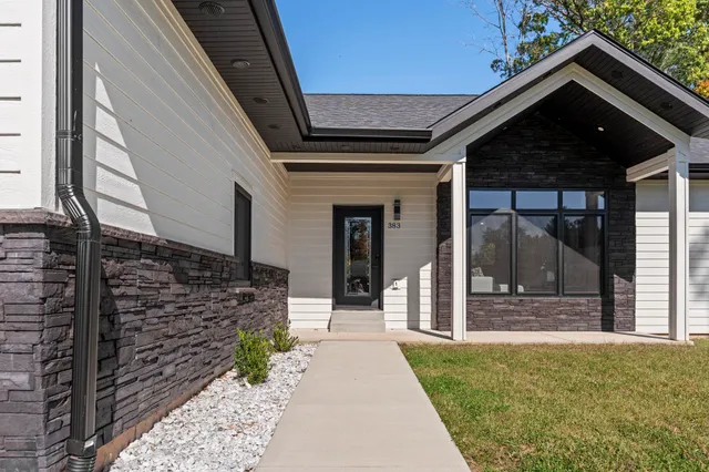 $650,000 | 383 Oakbrook Drive, Wisconsin Dells, WI 53965