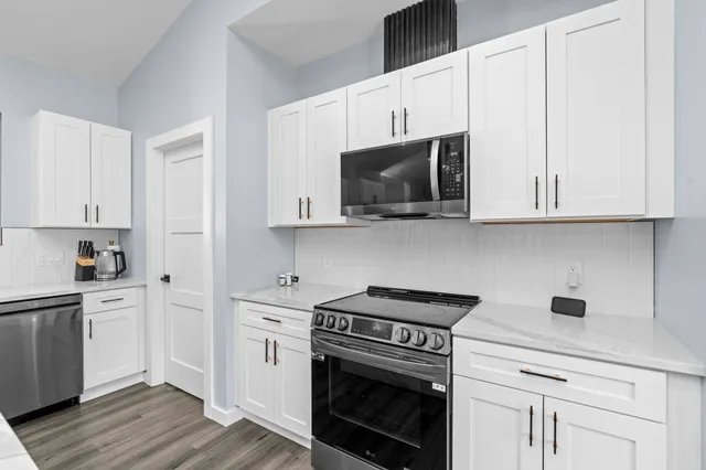 $650,000 | 383 Oakbrook Drive, Wisconsin Dells, WI 53965