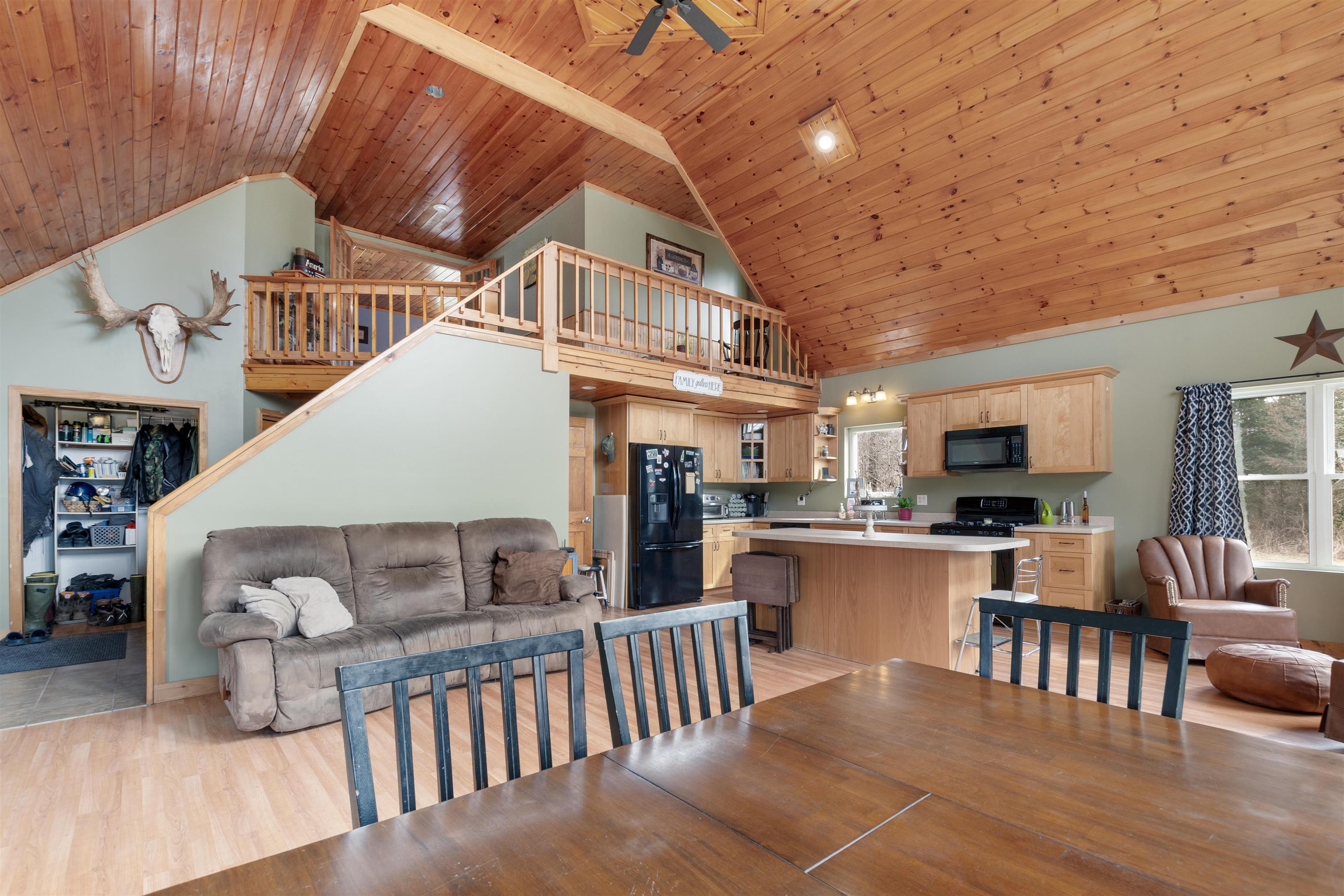 350 Mill Brook Road Bloomfield, VT 05905 - Photo 3 of 38