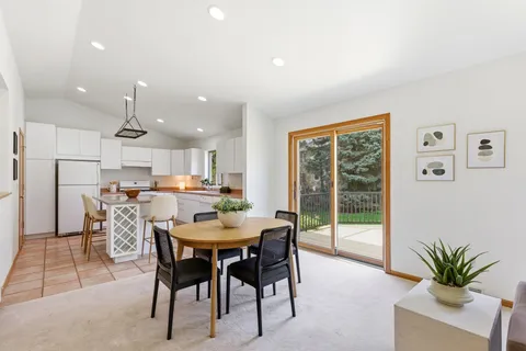 $500,000 | 9 Boothbay Circle, Madison, WI 53717