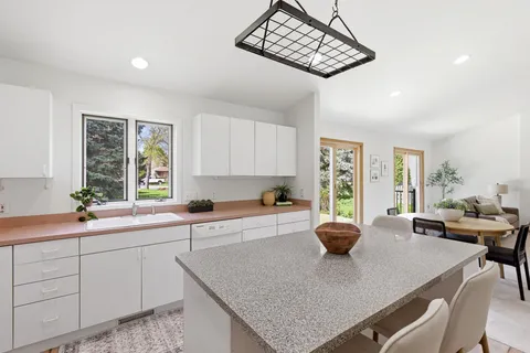 $500,000 | 9 Boothbay Circle, Madison, WI 53717