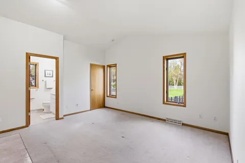 $500,000 | 9 Boothbay Circle, Madison, WI 53717