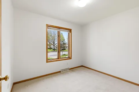 $500,000 | 9 Boothbay Circle, Madison, WI 53717