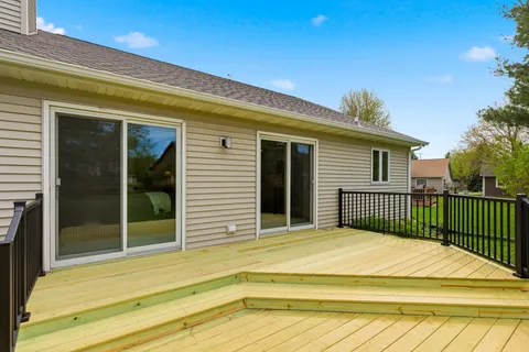$500,000 | 9 Boothbay Circle, Madison, WI 53717