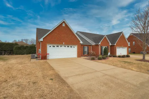 $358,000 | 3342 Berryside Drive, Murfreesboro, TN 37128