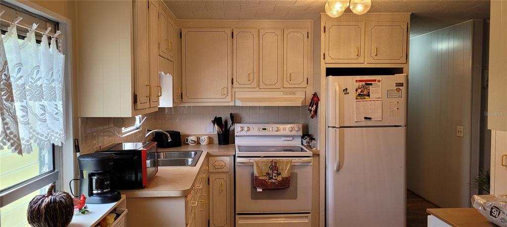 207 Rue De Pont Tavares, FL 32778 - Photo 6 of 34 Gallery Image 6
