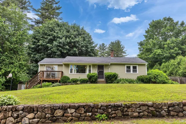 $349,000 | 17 Maple Avenue, Peterborough, NH 03458