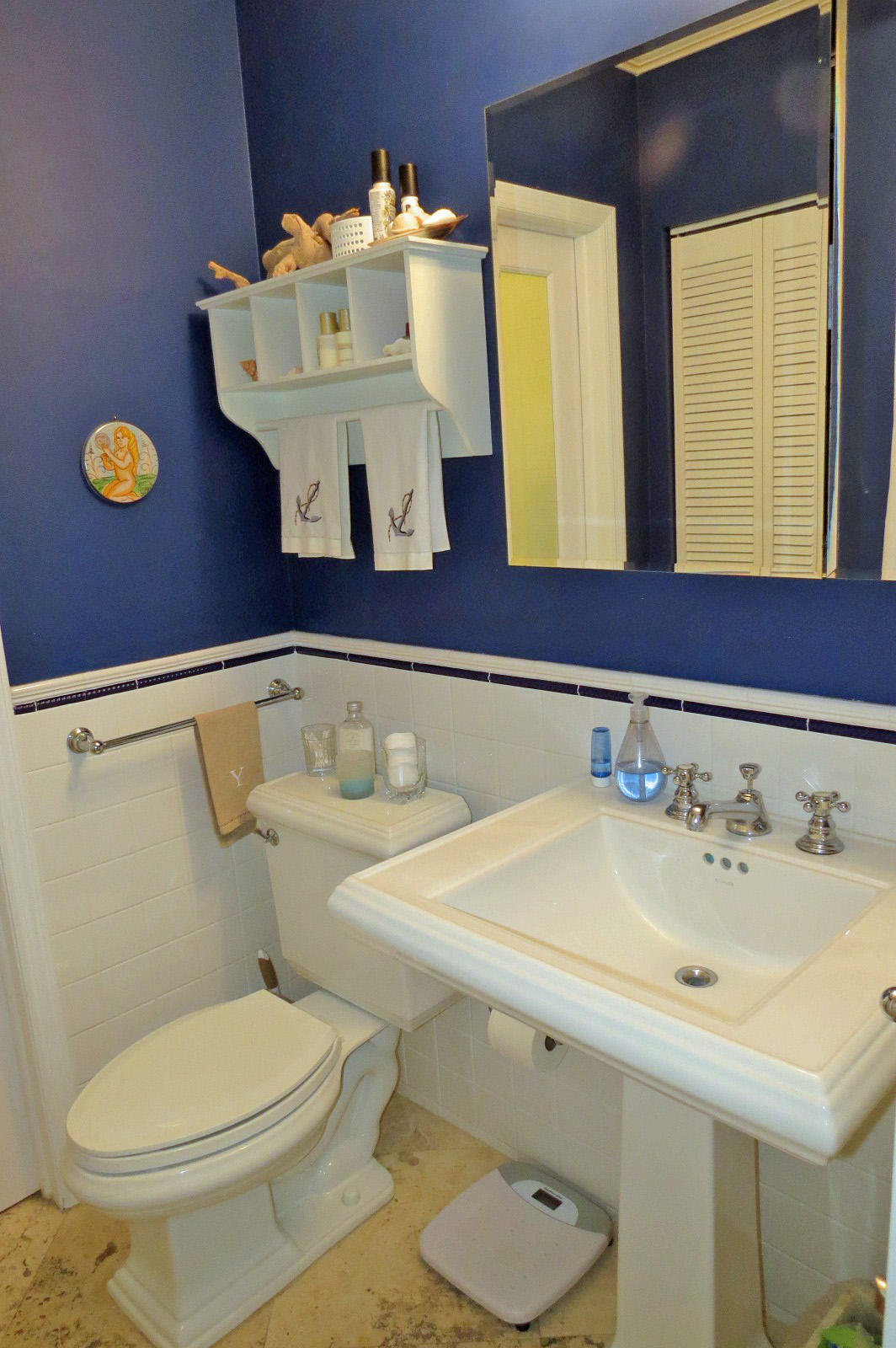 28 South Exuma Road Key Largo, FL 33037 - Photo 17 of 50 Guest Bathroom