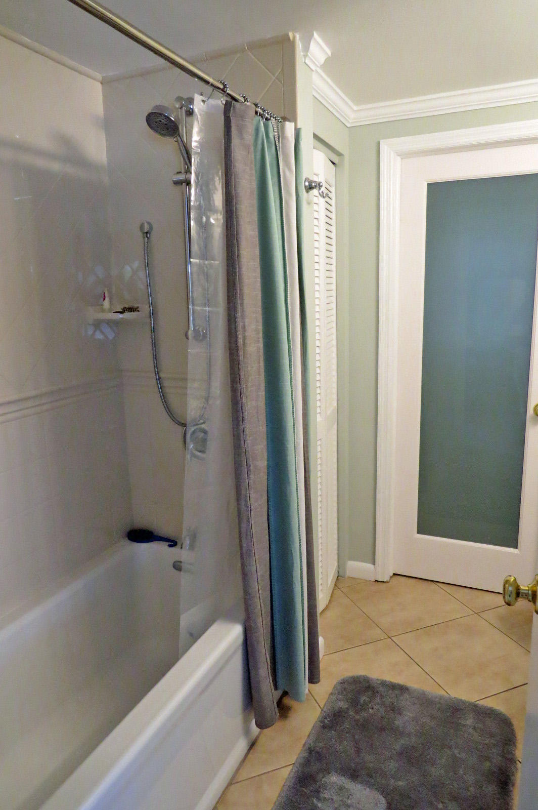 28 South Exuma Road Key Largo, FL 33037 - Photo 42 of 50 Guest Bathroom