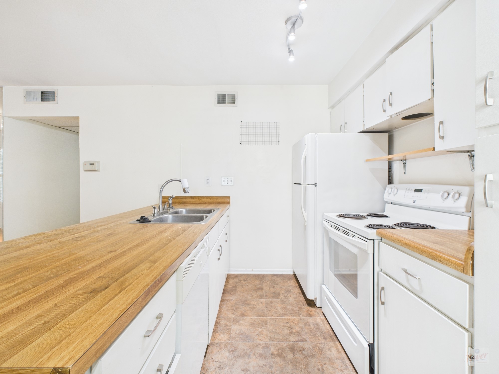910 Duncan Lane, Unit 26 Austin, TX 78705 - Photo 19 of 31