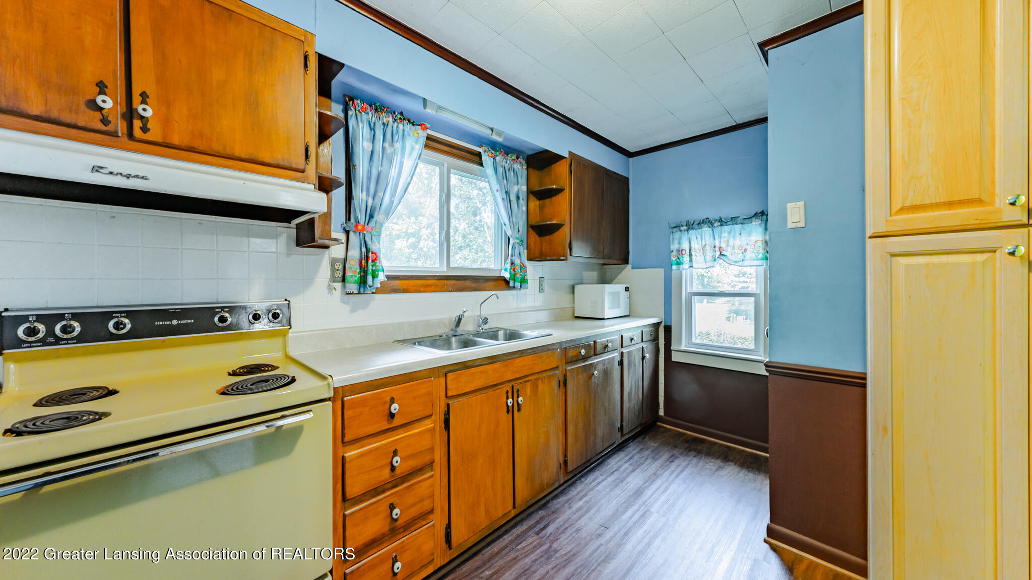 1460 Bennett Road Lansing, MI 48906 - Photo 6 of 24 1460Bennett10