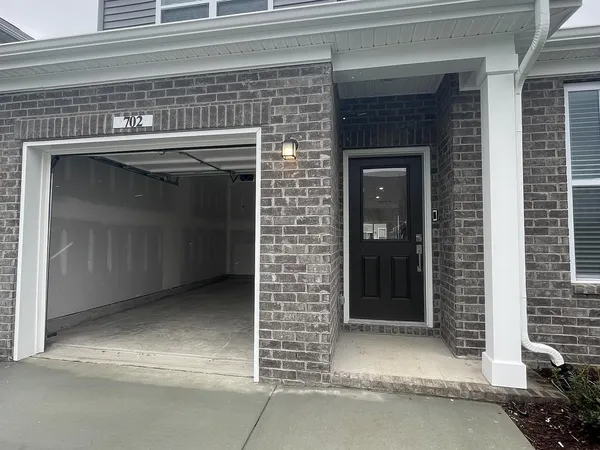 $2,100 | 702 Mickelson Way, Unit 702, Lebanon, TN 37087