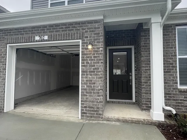 $2,100 | 702 Mickelson Way, Unit 702, Lebanon, TN 37087