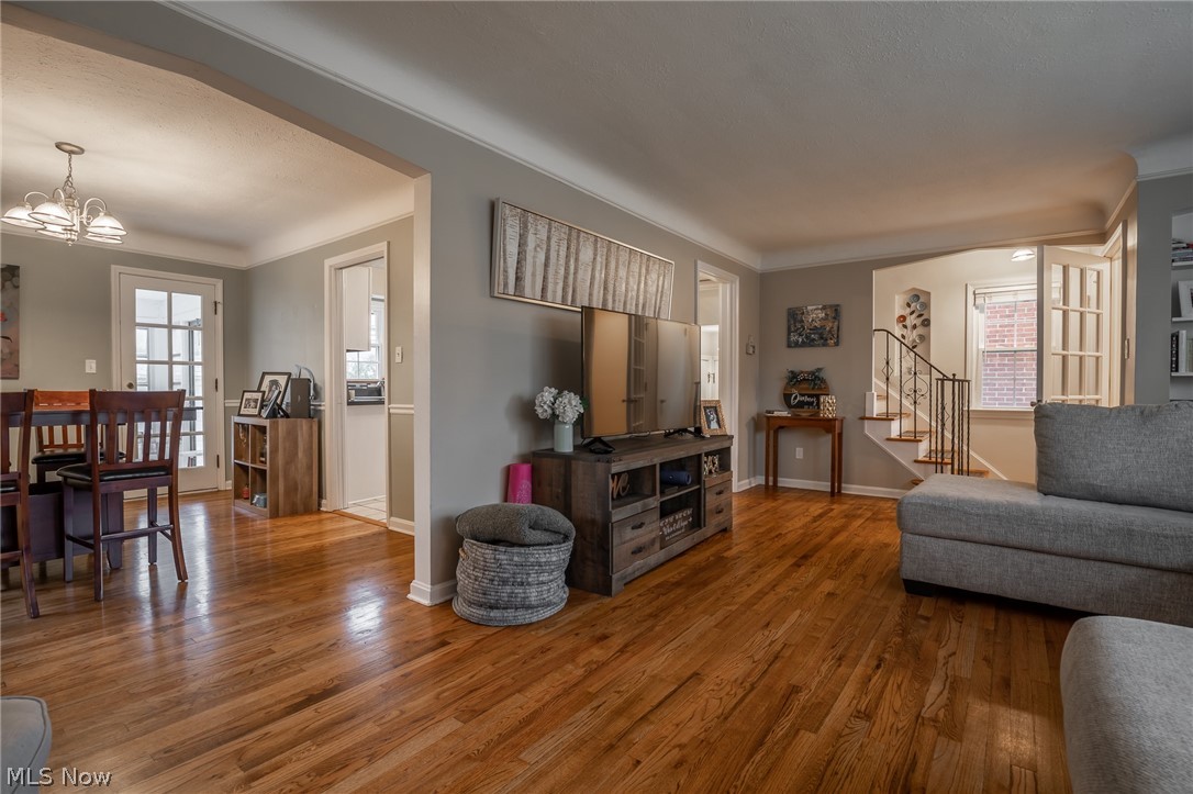 3841 Faversham Road Cleveland, OH 44118 - Photo 6 of 24 Gallery Image 6