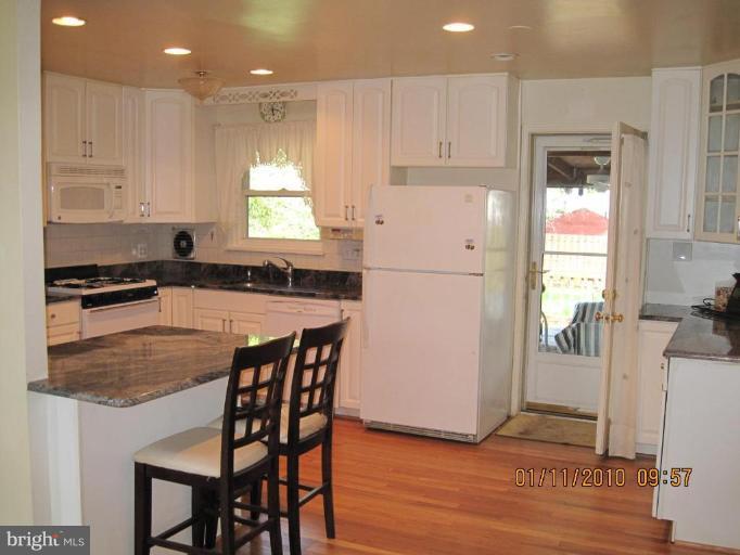 7301 Loisdale Road Springfield, VA 22150 - Photo 17 of 19 Breakfast/bar eating area in kitchen