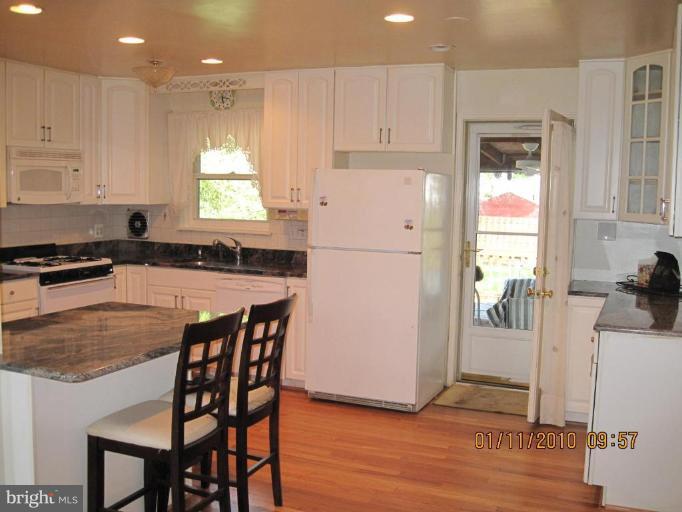 7301 Loisdale Road Springfield, VA 22150 - Photo 6 of 19 Kitchen