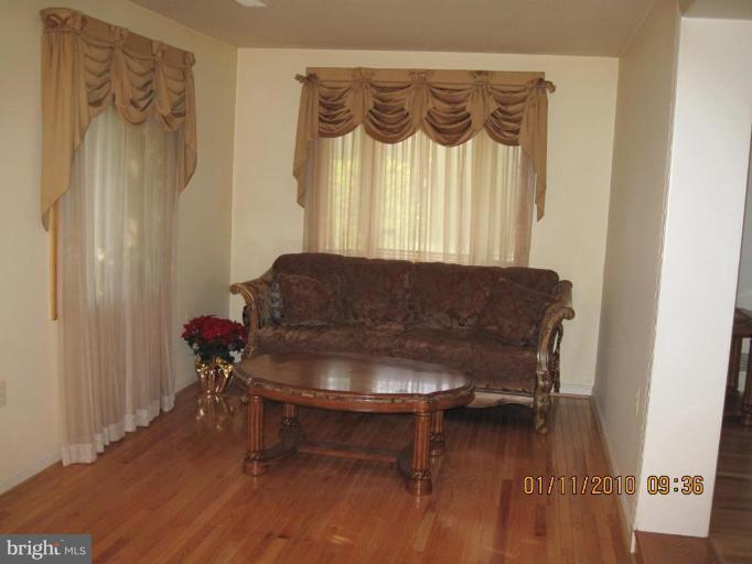 7301 Loisdale Road Springfield, VA 22150 - Photo 10 of 19 Living Room