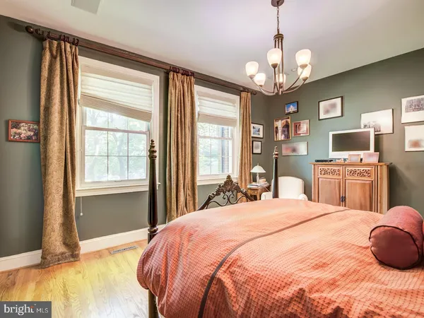 $9,000 | 3808 Cathedral Avenue Northwest, Washington, DC 20016