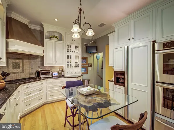 $9,000 | 3808 Cathedral Avenue Northwest, Washington, DC 20016