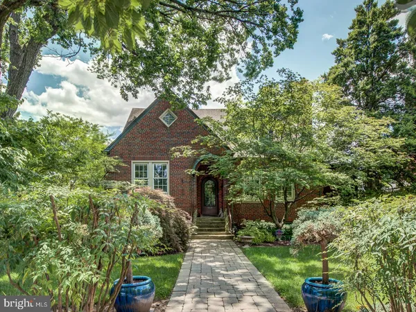 $9,000 | 3808 Cathedral Avenue Northwest, Washington, DC 20016