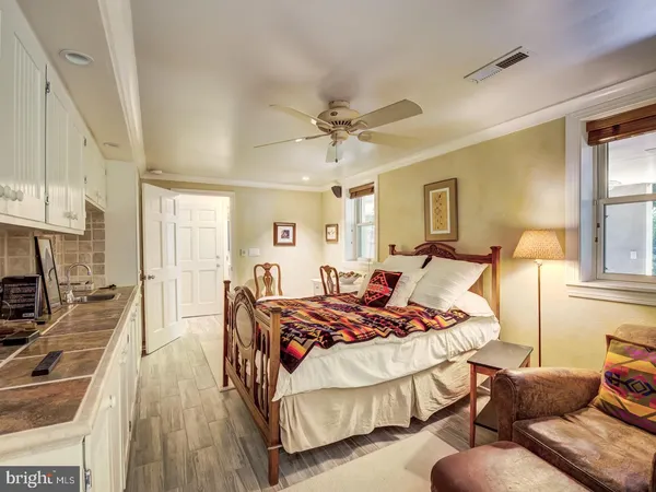 $9,000 | 3808 Cathedral Avenue Northwest, Washington, DC 20016