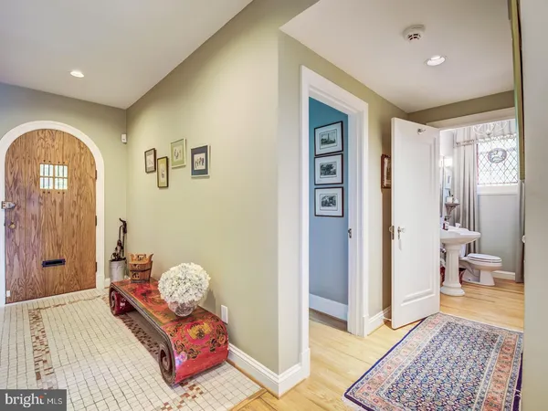 $9,000 | 3808 Cathedral Avenue Northwest, Washington, DC 20016