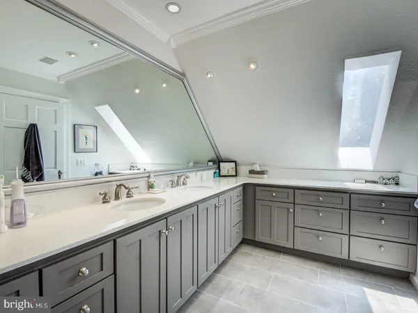 $9,000 | 3808 Cathedral Avenue Northwest, Washington, DC 20016