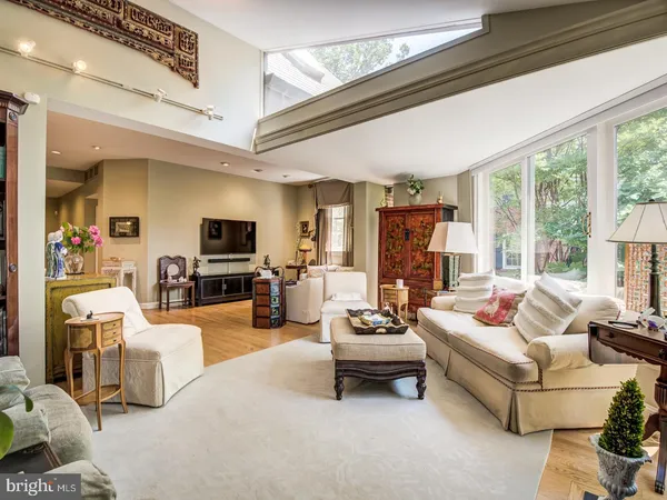 $9,000 | 3808 Cathedral Avenue Northwest, Washington, DC 20016