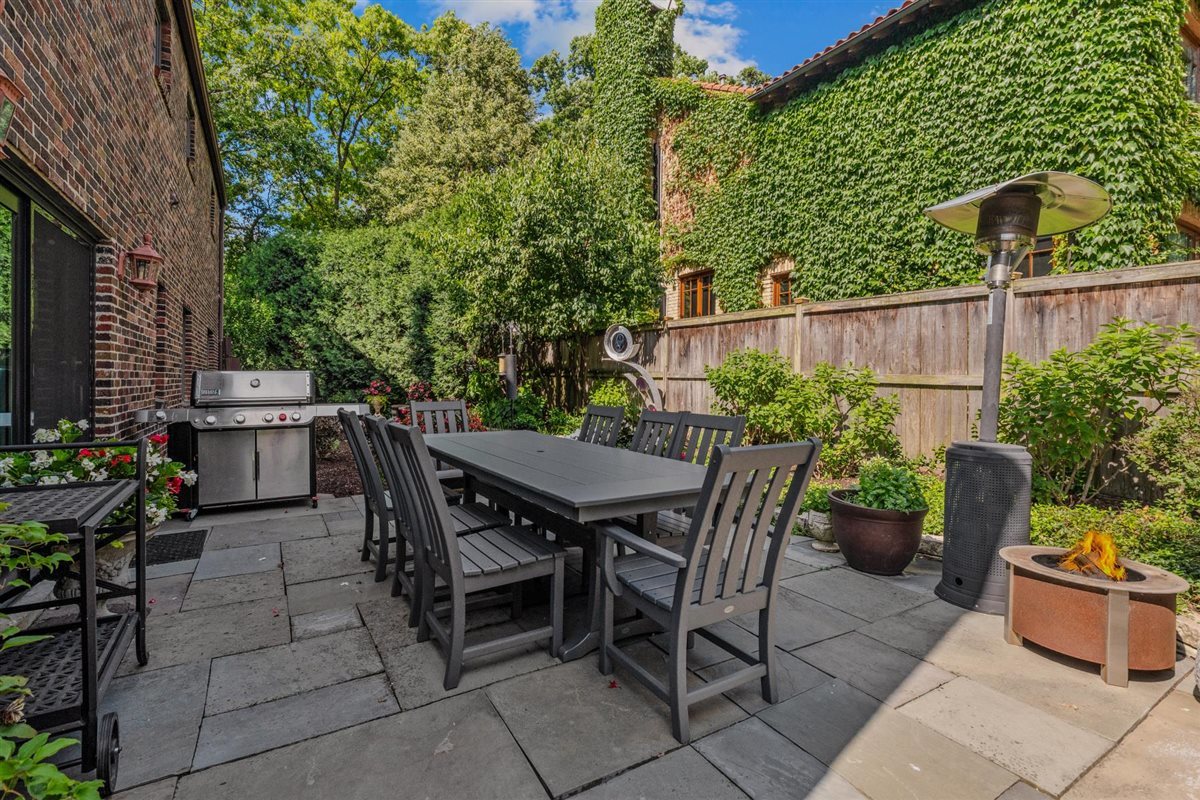 299 Vernon Avenue Glencoe, IL 60022 - Photo 32 of 42 a outdoor dining space with furniture and plants